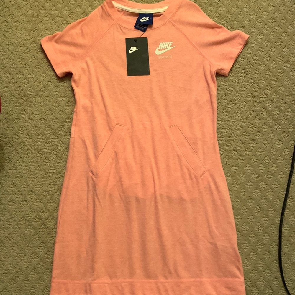 NWT Nike Sportswear Dress Girls Pink
